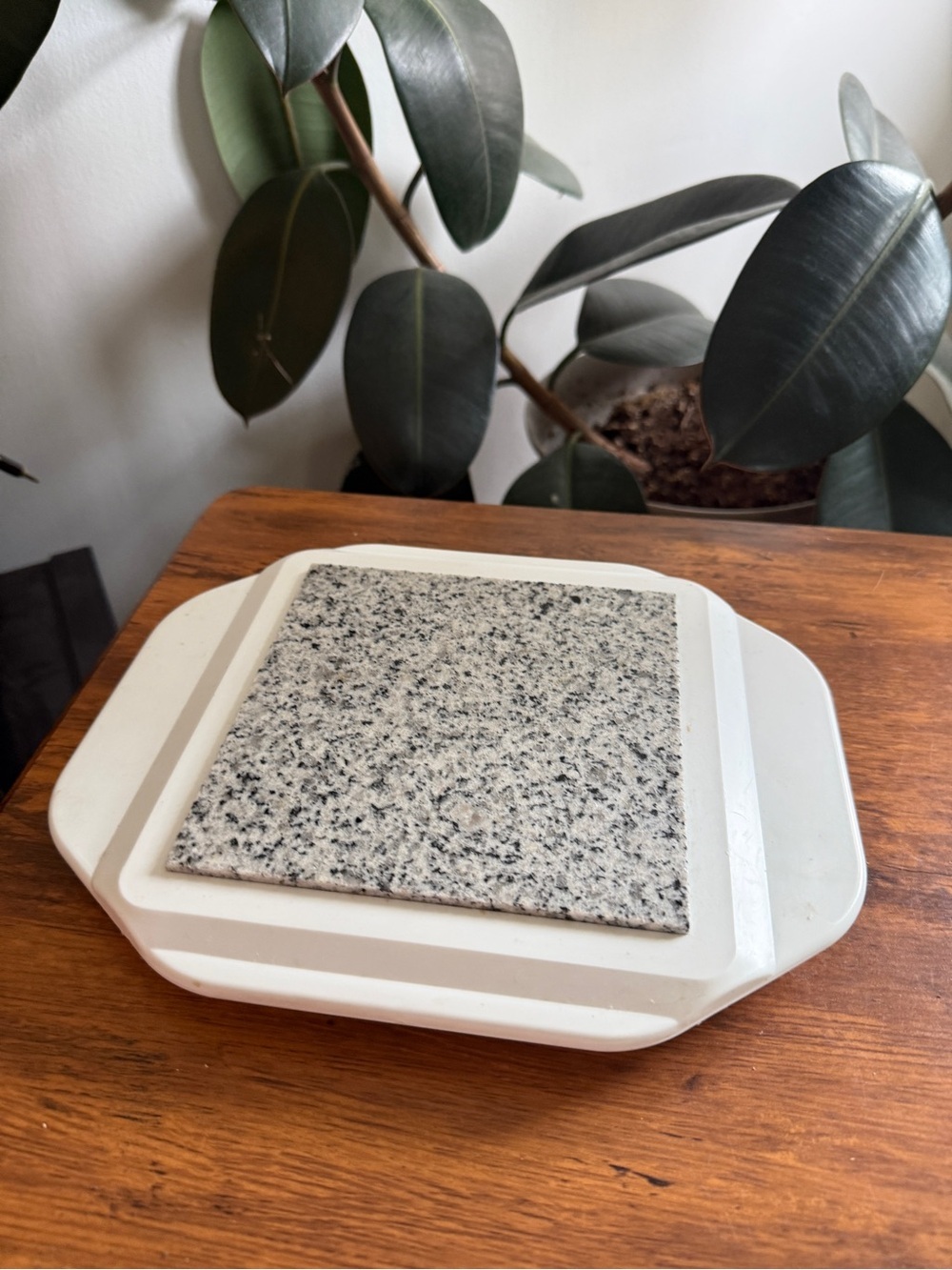 White Ceramic Trivet with Speckled Granite Insert